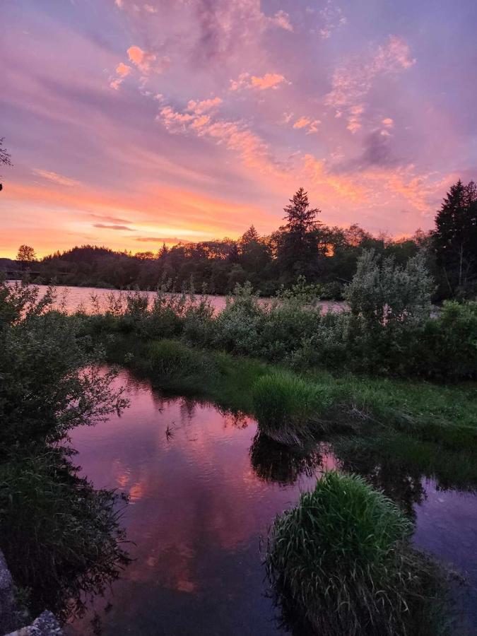 Campbell River Lodge Екстер'єр фото