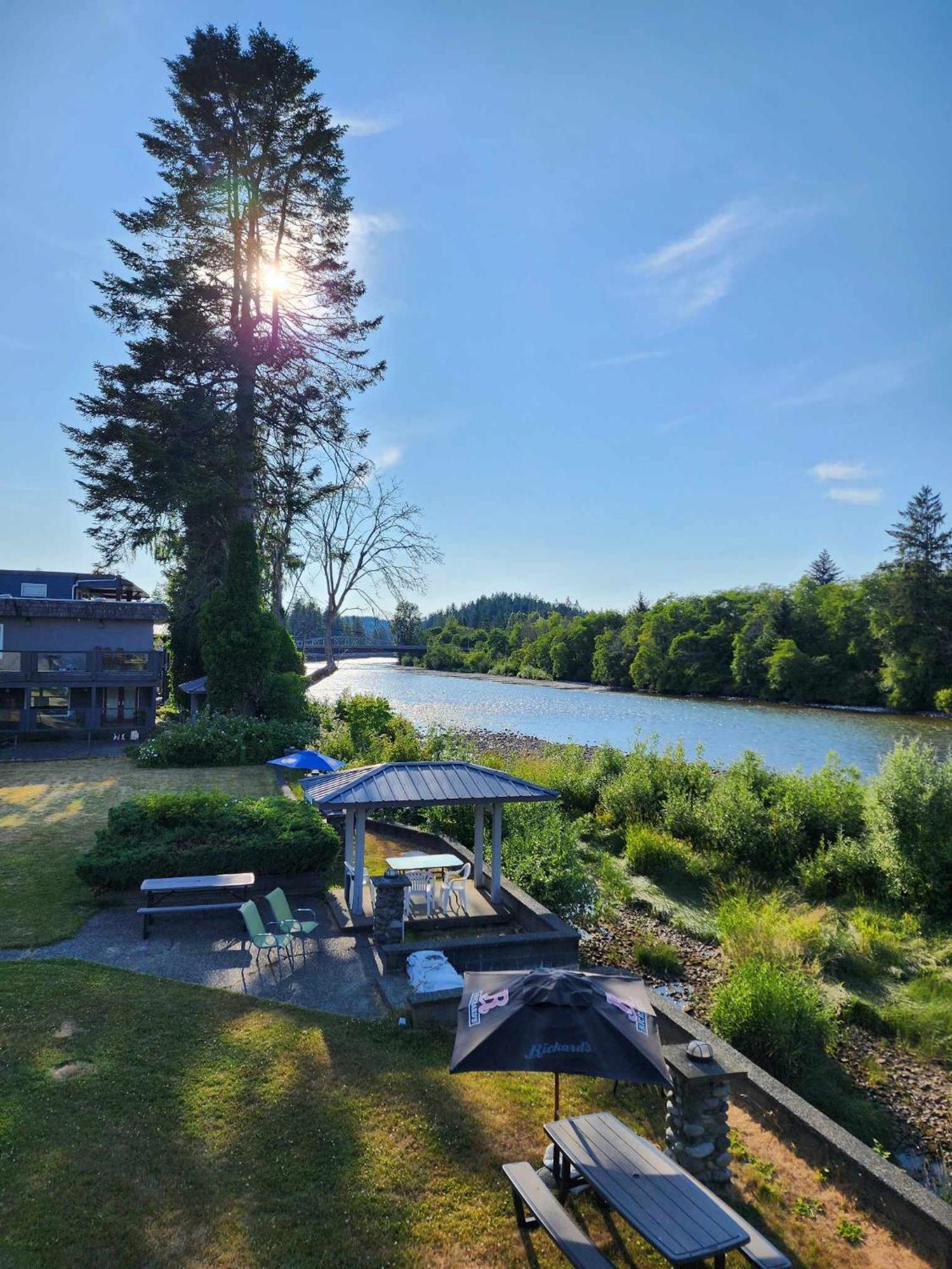 Campbell River Lodge Екстер'єр фото