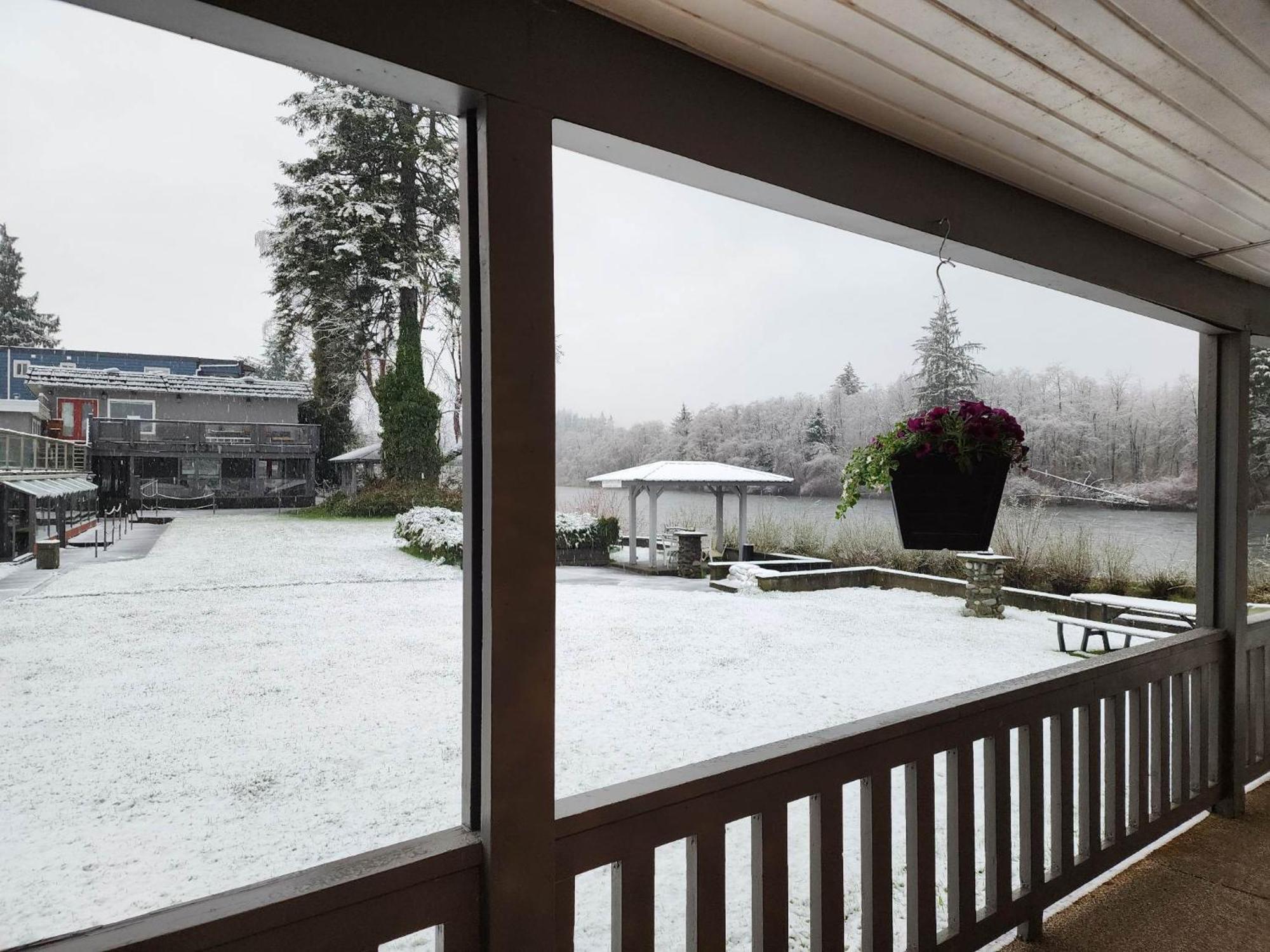 Campbell River Lodge Екстер'єр фото