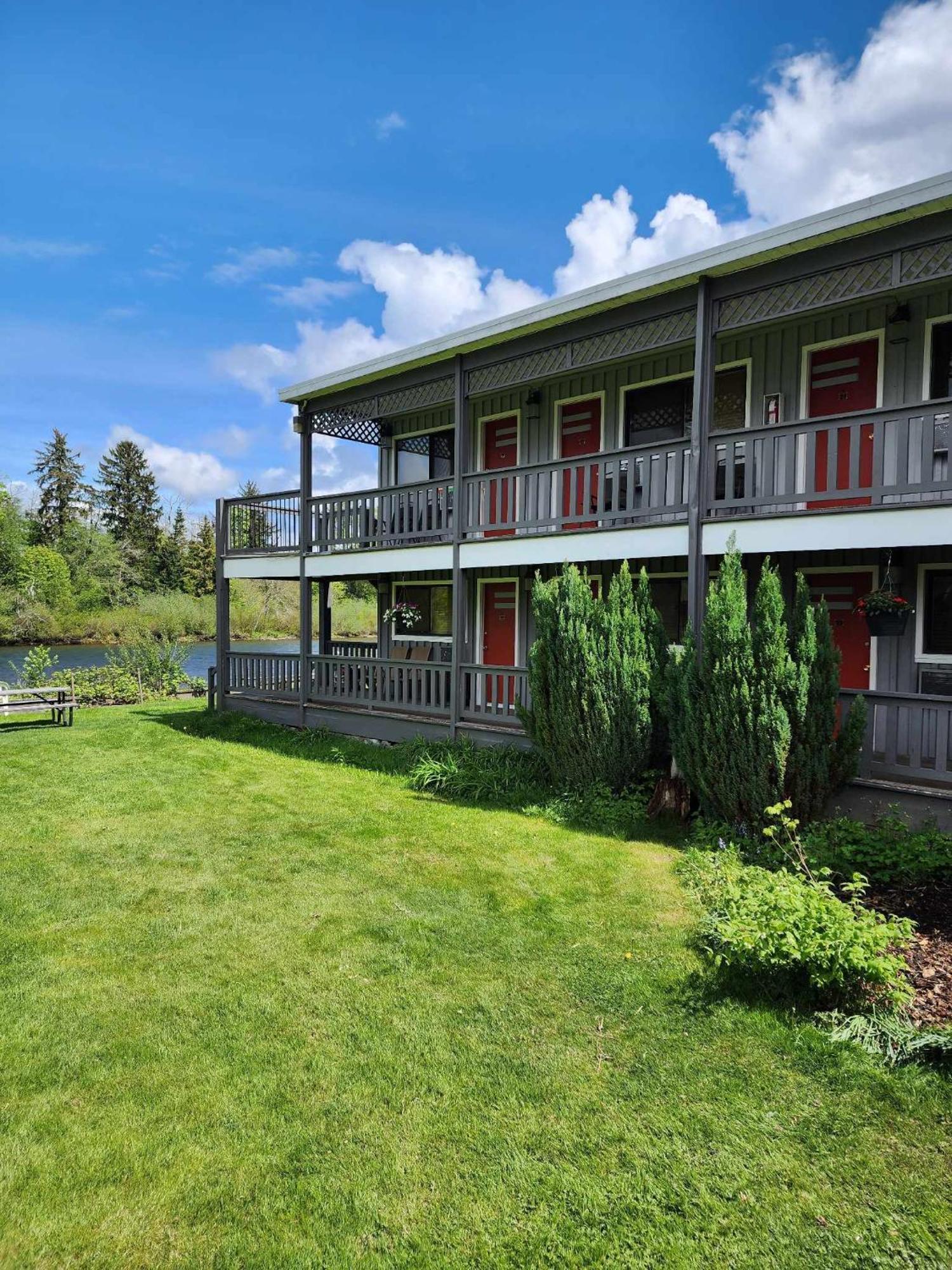 Campbell River Lodge Екстер'єр фото