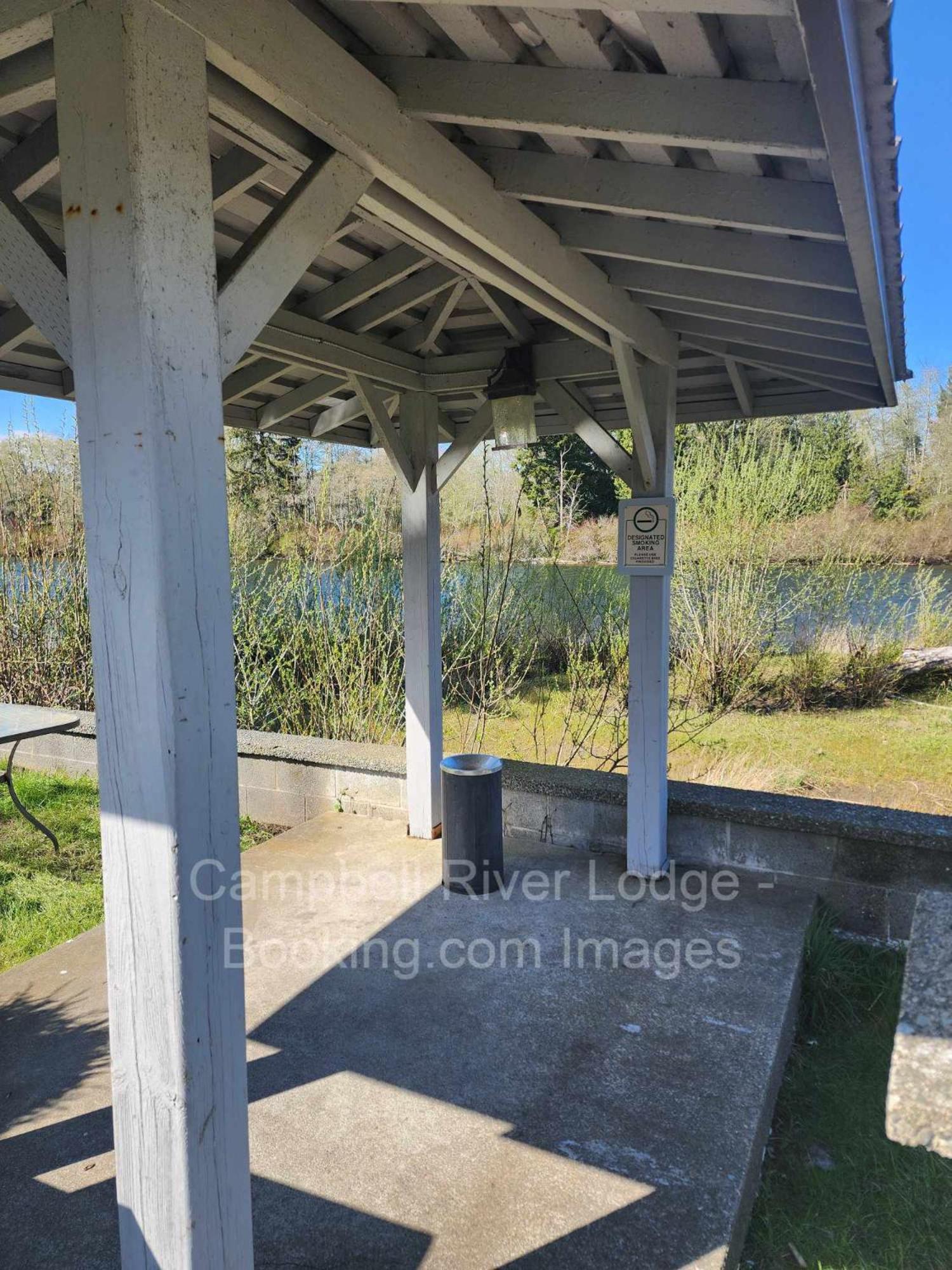 Campbell River Lodge Екстер'єр фото