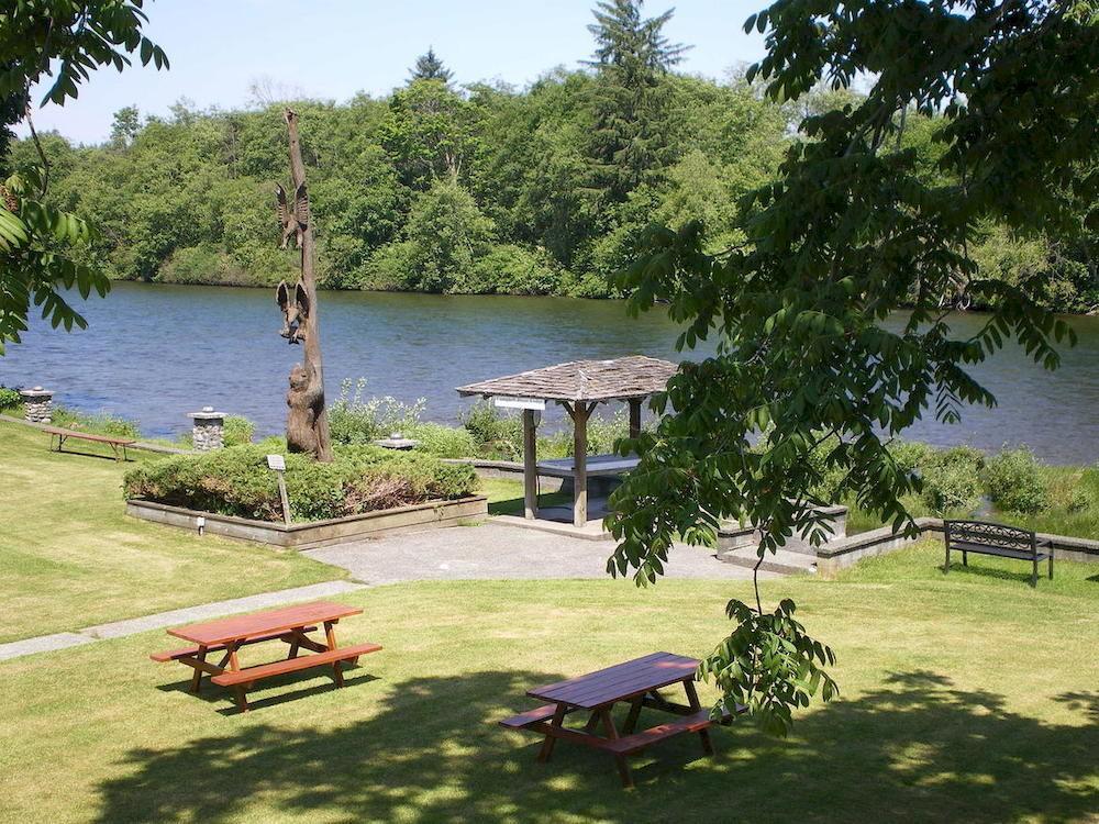 Campbell River Lodge Екстер'єр фото
