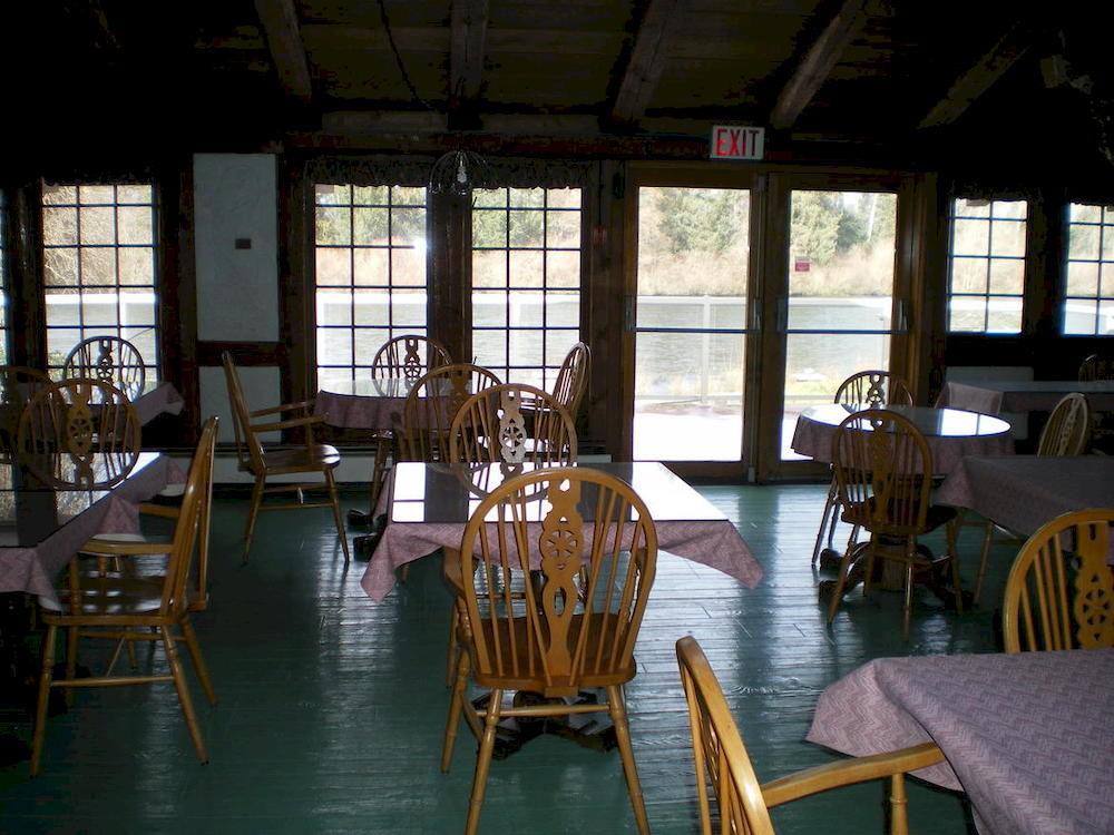 Campbell River Lodge Екстер'єр фото