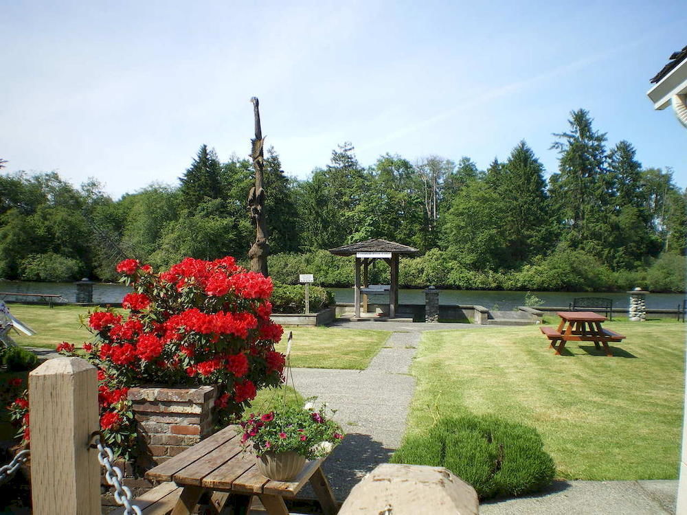 Campbell River Lodge Екстер'єр фото