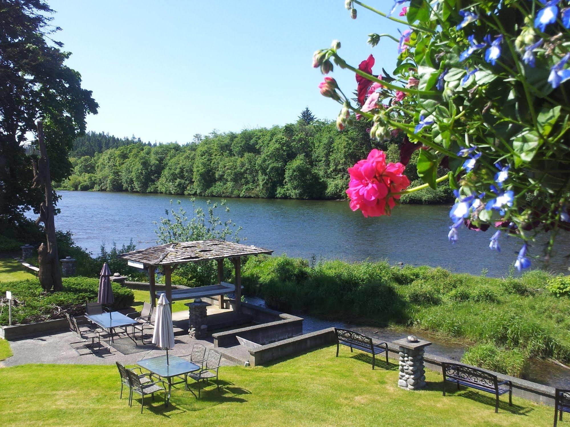 Campbell River Lodge Екстер'єр фото